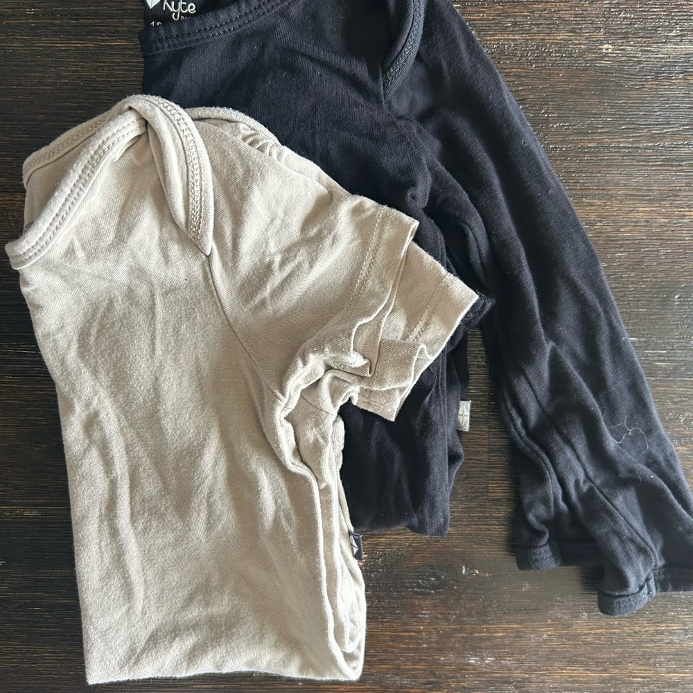 Kyte Bodysuit Bundle - Khaki Shortsleeve & Midnight Longsleeve